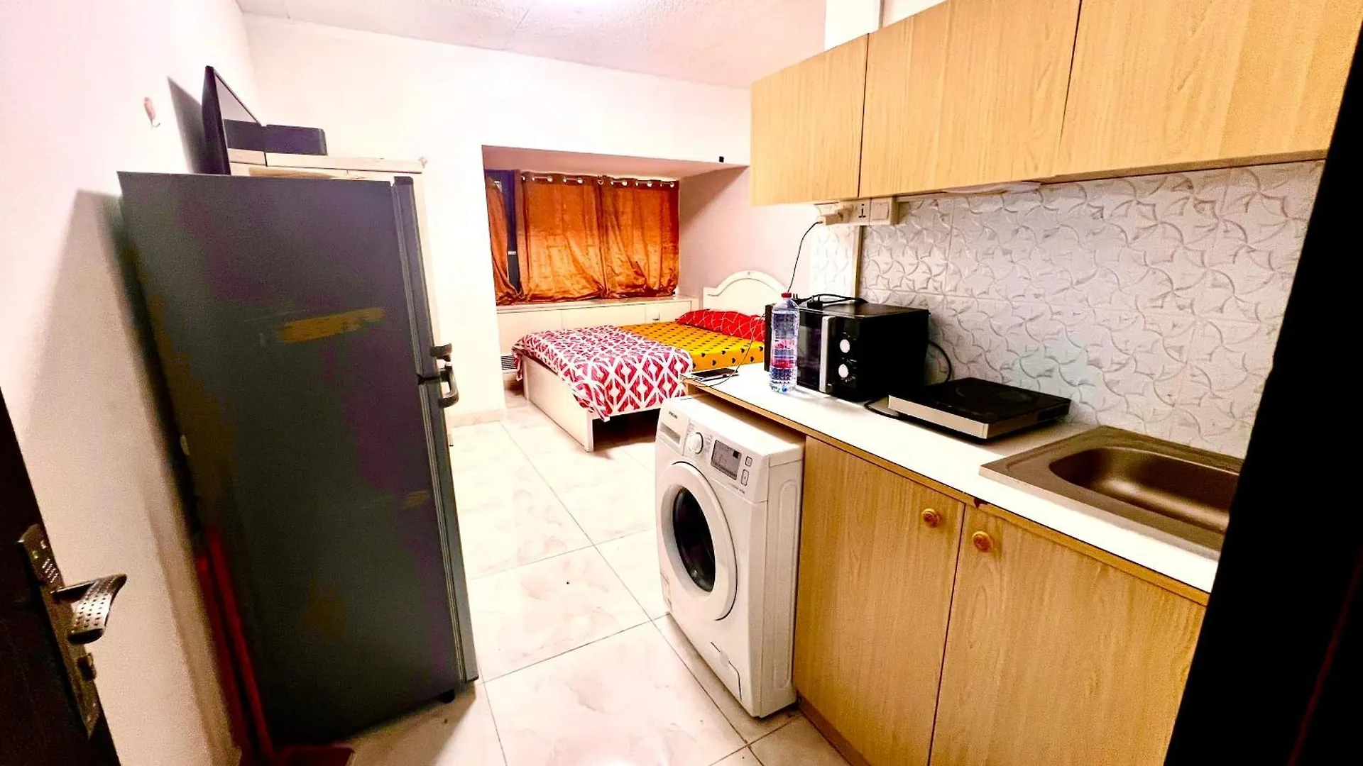 Flats In Dubai Emirates Tower Metro Station Apartment